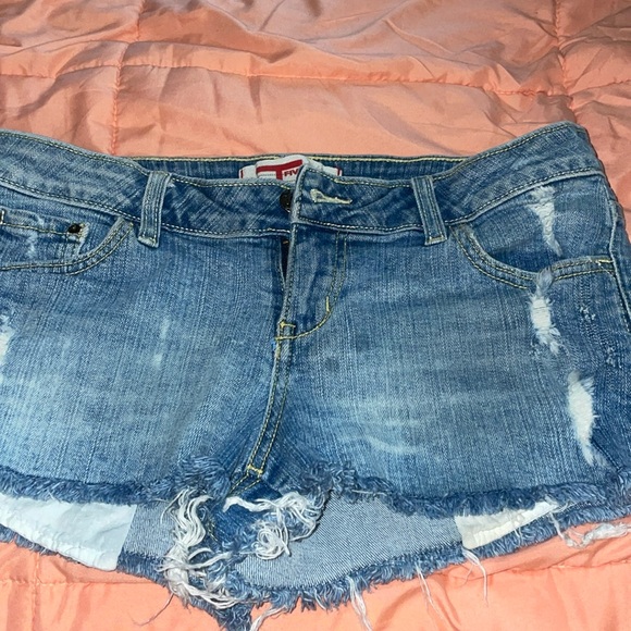 Womens size 9  jeans. Shorts - Picture 1 of 3